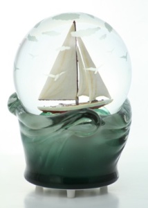 Sea Life Sail Boat Globe 1501203TW